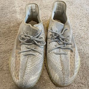 Good condition Yeezy cream sz 13 in men’s